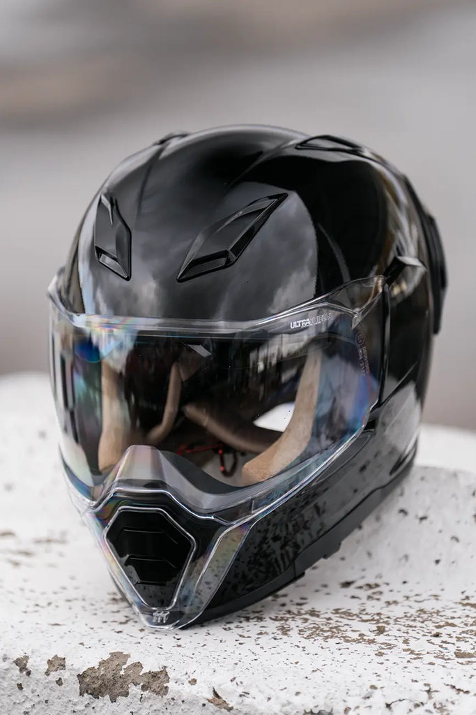 ICON ULTRAFLITE GLOSS BLACK MIPS Helmet