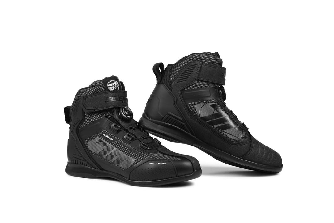 Seventy 70 SD-BR3 Veloce Pro black low-cut motorcycle boots with ATOP® system and reinforced protection