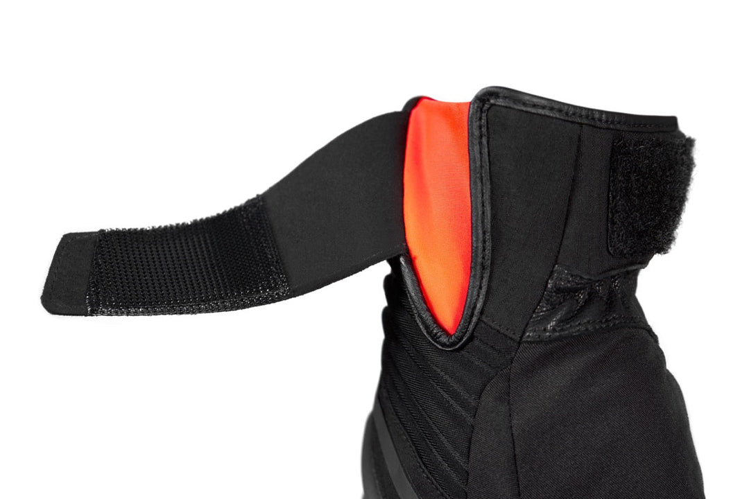 Seventy Degrees SD-T13 Aspen Light Motorcycle Gloves Black/Red – Waterproof Adventure Gloves with Rubber Protection