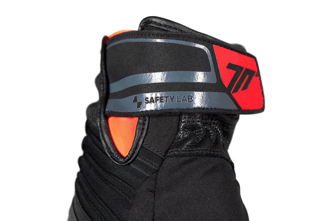 Seventy Degrees SD-T13 Aspen Light Motorcycle Gloves Black/Red – Waterproof Adventure Gloves with Rubber Protection