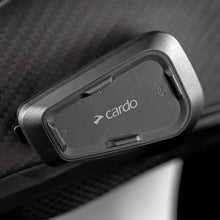 تحميل الصورة في عارض المعرض ، CARDO Spirit HD Bluetooth helmet intercom mounted on helmet, 40mm HD speaker visible