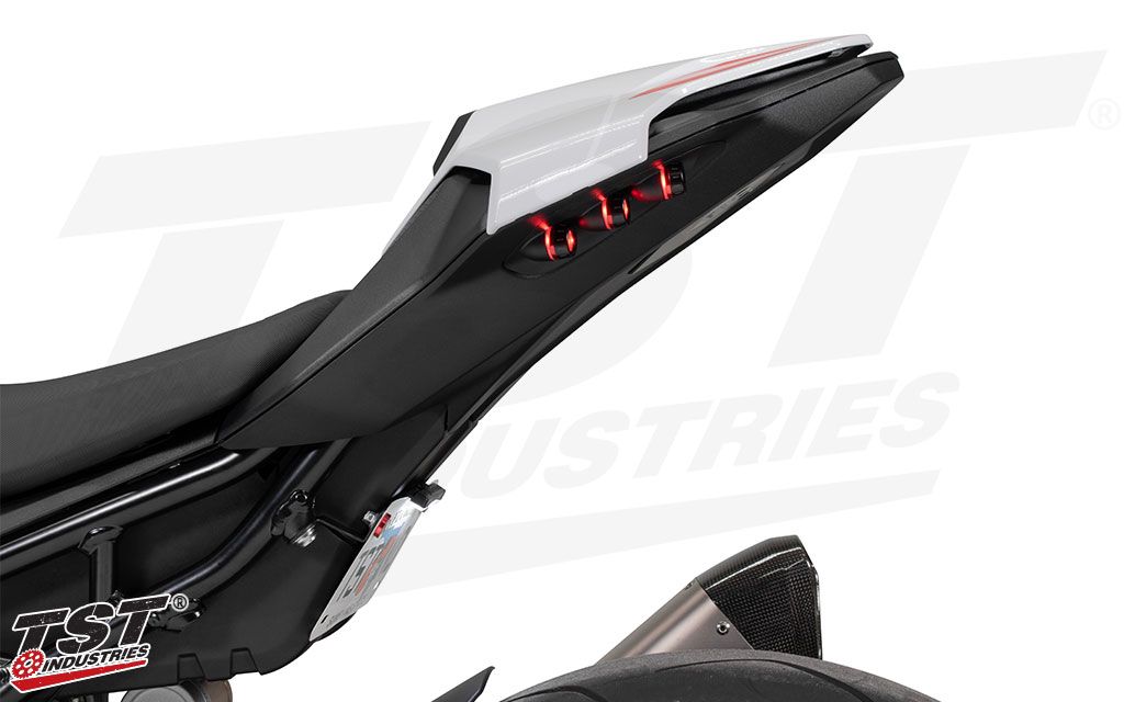 BMW S1000RR 2023 - 24 TST تي أس تي IN - TAIL LED INTEGRATED TAIL LIGHT اشارات خلفية - BOOST BOX PERFORMANCE TST INDUSTRIESTLB03 - B