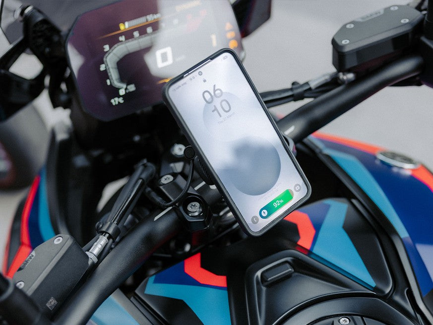 Quad Lock® Motorcycle Wireless Charging Head (12V – 24V, Waterproof)