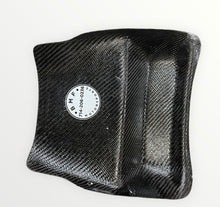Load image into Gallery viewer, هيابوسا 22 - 24 STP SPEED ستوب سبيد Carbon Fiber Seat Pan مقعد كاربون رياضي - BOOST BOX PERFORMANCE 1STOP SPEEDCARB - SEAT - BUSA - 1