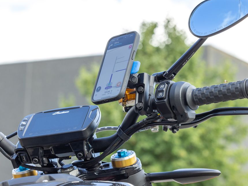 Quad Lock من كواد لوك Brake/Clutch Mount حامل جوال بقاعدة جانبية - BOOST BOX PERFORMANCE Quad LockQLM - CLH
