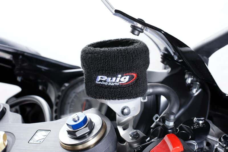 بيوق غطاء علبة زيت الكلتش - BOOST BOX PERFORMANCE Puig Hi - Tech Parts5208N