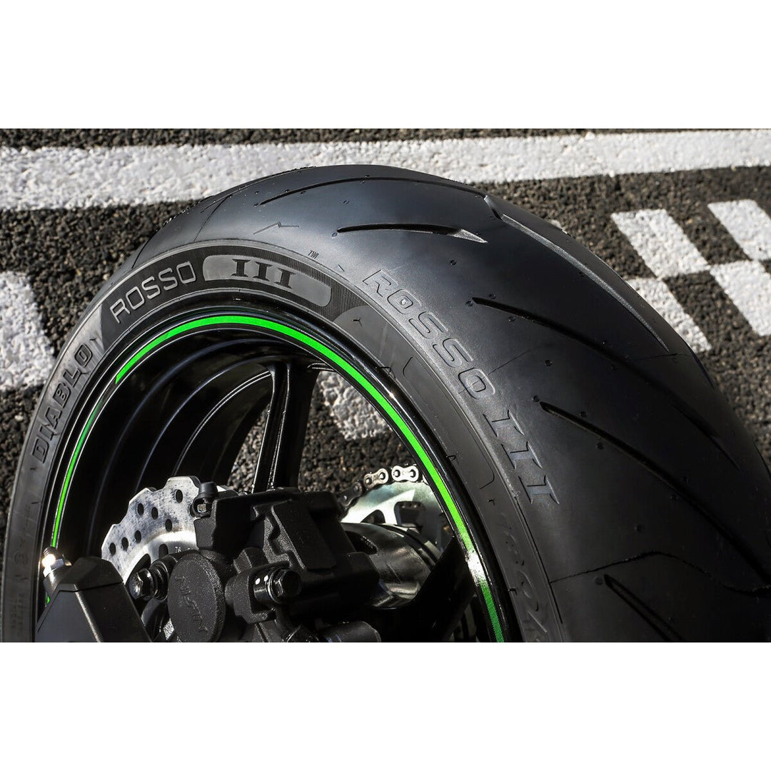 بيريلي ديابلو روسو 3 إطار أمامي 120 - 60 جنط 17 58 دابليو تي إل - BOOST BOX PERFORMANCE Pirelli Diablo03010629